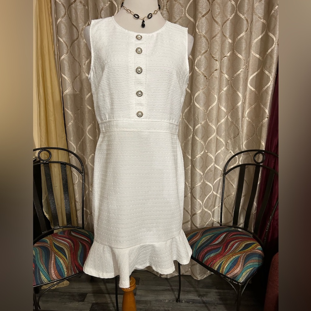 KARL LAGERFELD PARIS Elegant White Sleeveless Dress